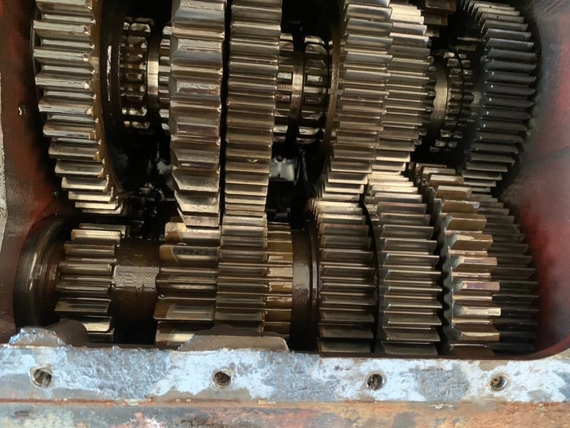 ขายเกียร์อีตั้น 10.5รอบ ปลายออก1.3 เฟืองสวย