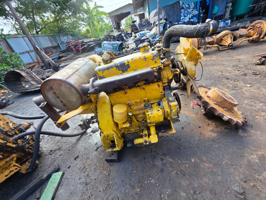 ขายเครื่องแม็คโครkomatsu 3d94-2