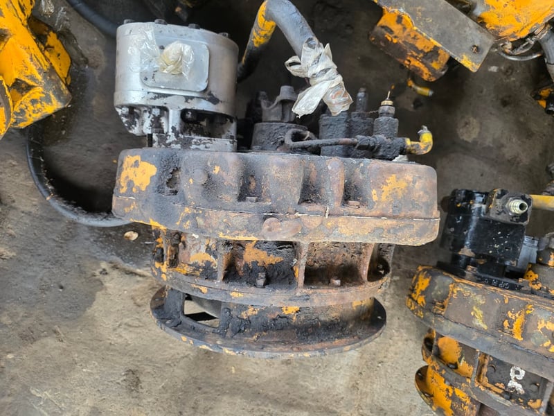 ขายทอร์คพร้อมปั้มรถตักkomatsu jh30 ขายทอร์คพร้อมปั้มรถตักkomatsu jh30