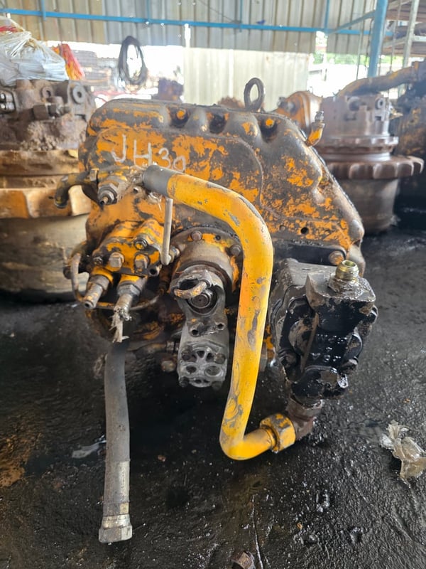 ขายทอร์คพร้อมปั้มรถตักjh30