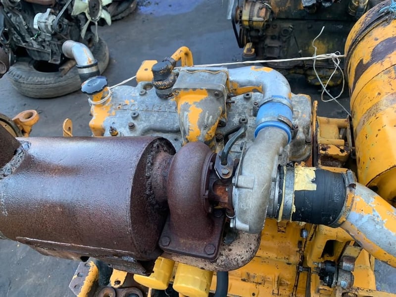 ขายเครื่องkomatsu 4D105-3turbo กรองคู่