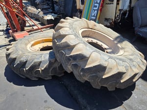 ขายกระทะพร้อมยางรถตัก