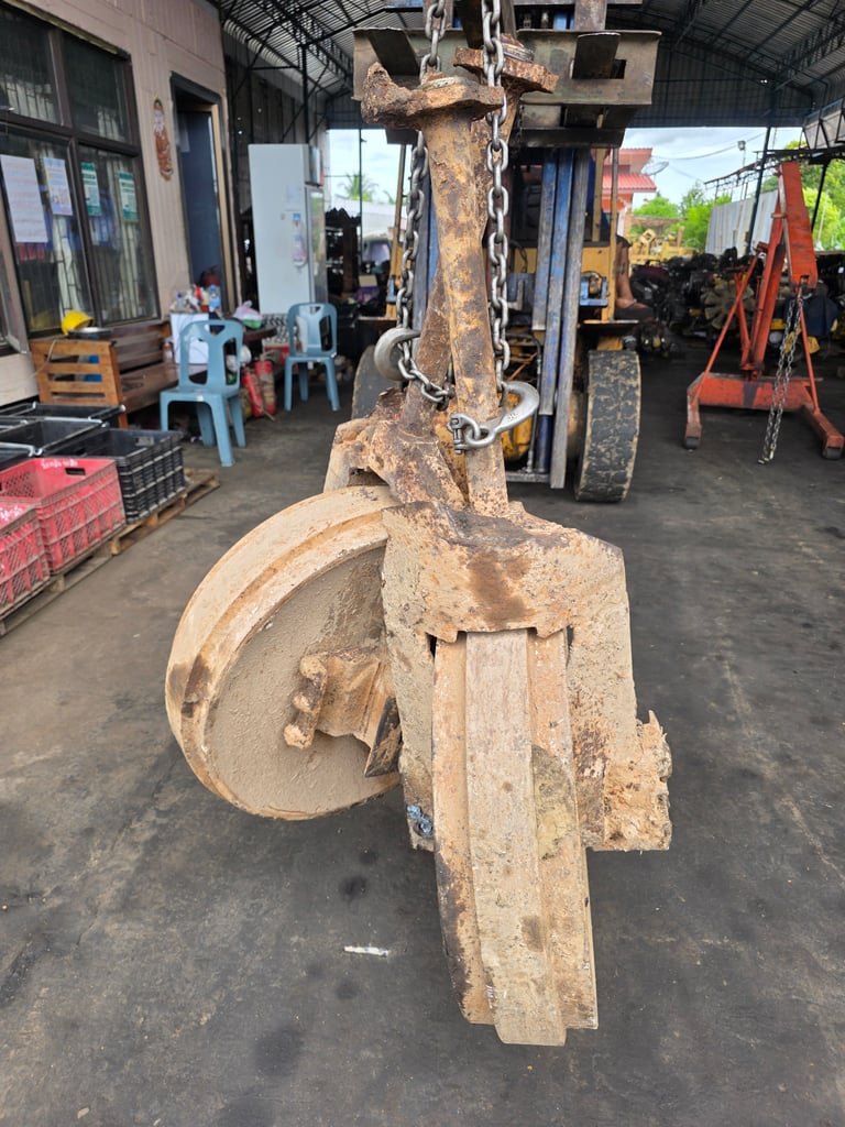 ขายล้อนำแทรคเตอร์Komatsu d40-1 