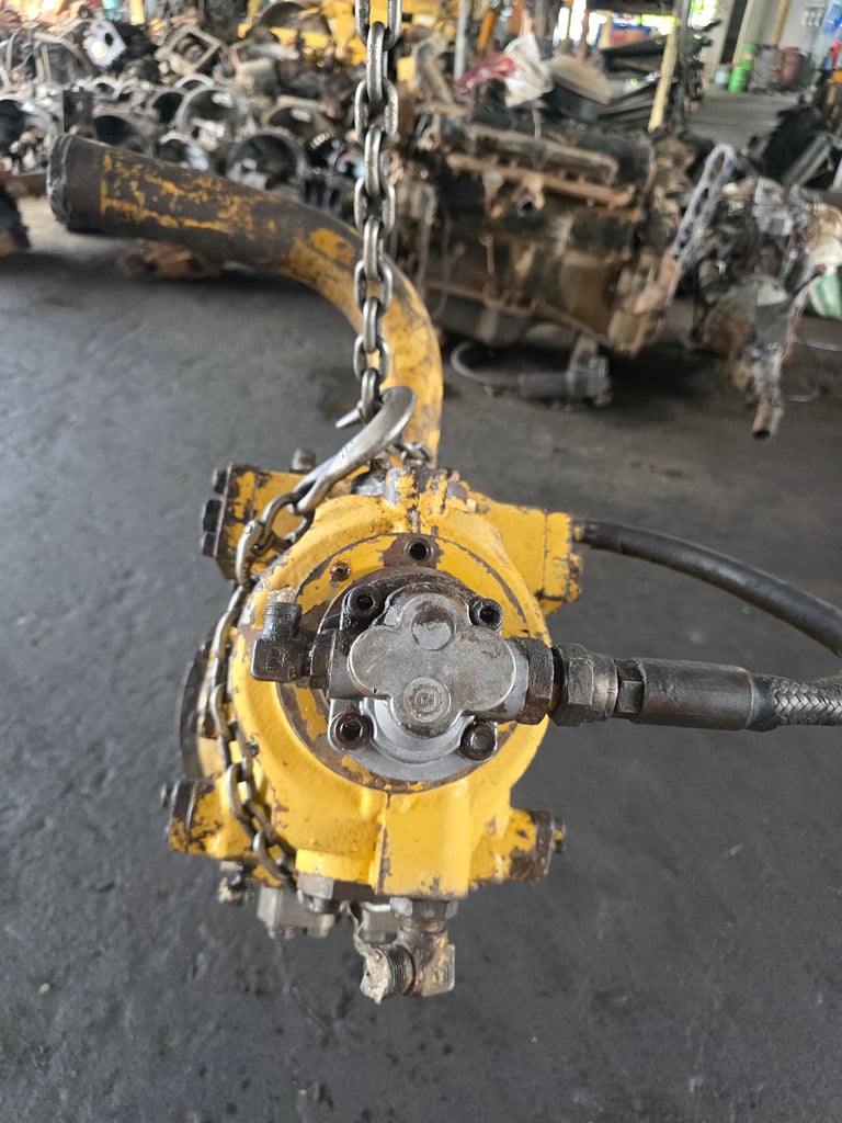 ขายปั้มแม็คโคร komatsu pc200-6 