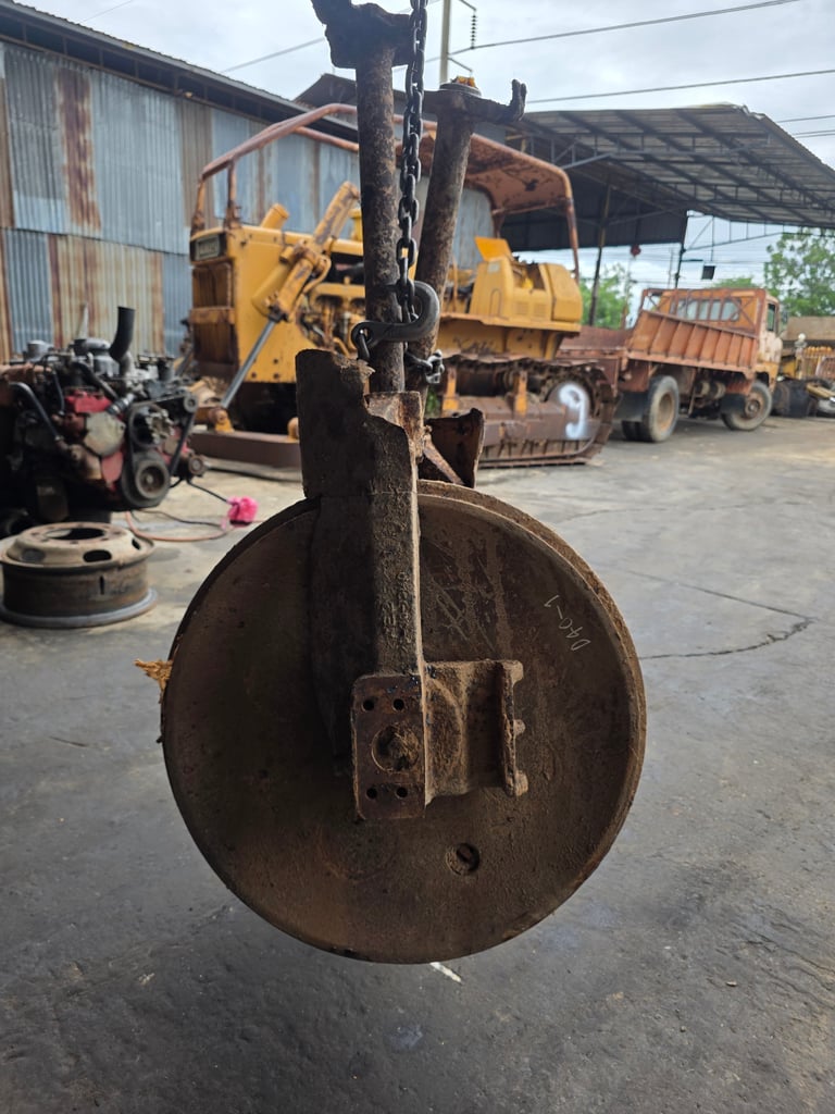 ขายล้อนำแทรคเตอร์Komatsu d40-1 