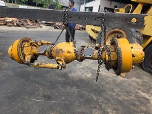 ขายเสื้อเพลาหลังรถตักkomatsu jh30 