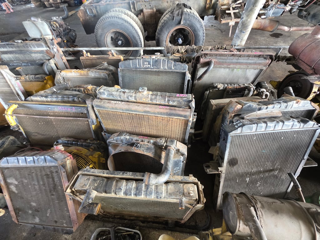 ขายหม้อน้ำสิบล้อ แม็คโคร รถตัก สอบถามได้คะ ขายหม้อน้ำสิบล้อ แม็คโคร รถตัก สอบถามได้คะ