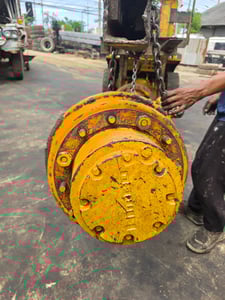 ขายเสื้อเพลาหลังรถตักkomatsu jh30 