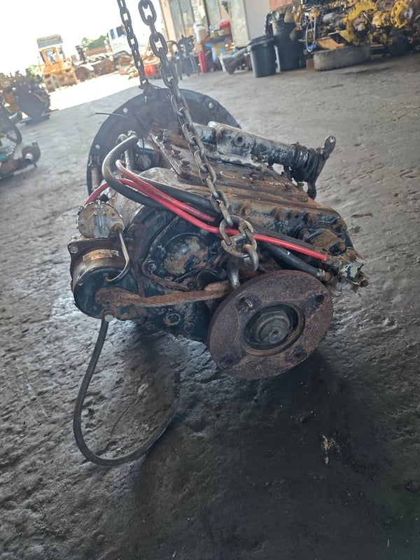 ขายเกียร์อีตั้น 10.5รอบ ปลายออก1.3 เฟืองสวย