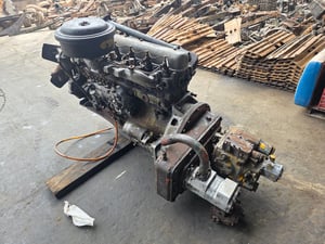 ขายเครื่องhino ec100 ปั้มกาวานา