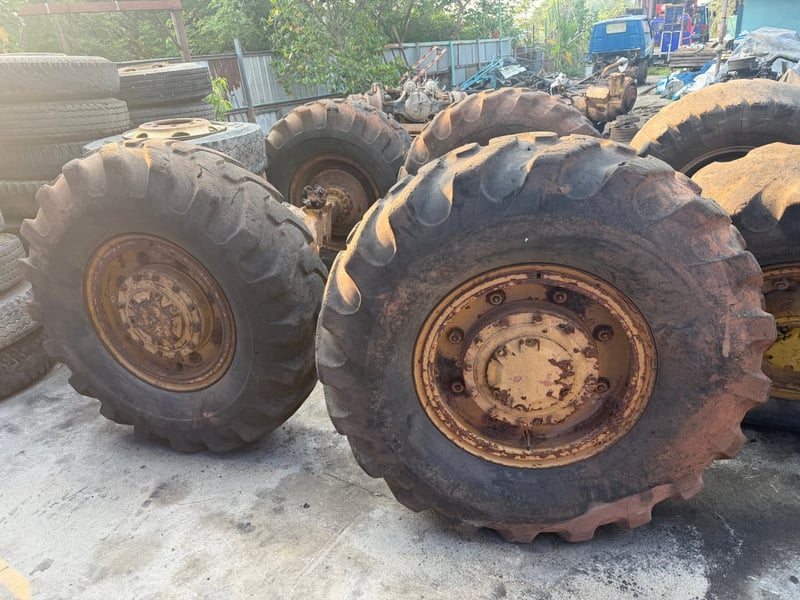 ยางรถตัก ยางรถตัก