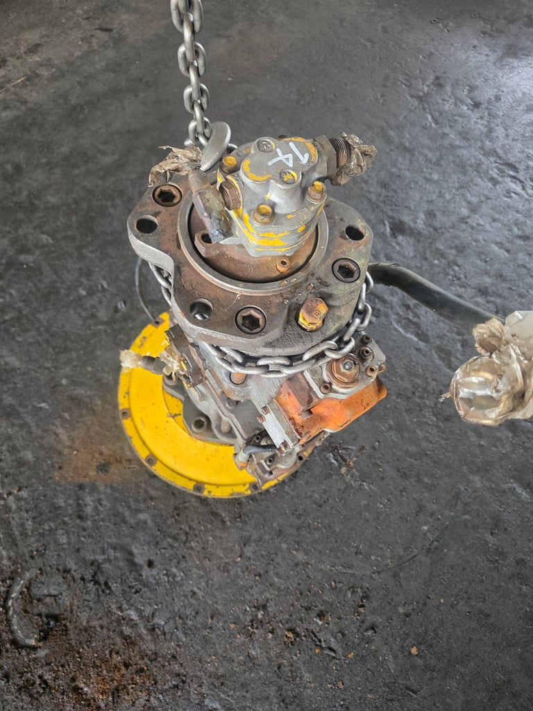 ขายปั้มแม็คโคร kobelco sk200-3 ขายปั้มแม็คโคร kobelco sk200-3