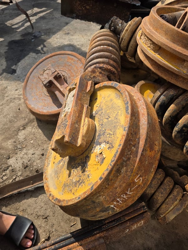 ขายล้อนำพร้อมสปริงแม็คโคร kobelco mark-5 