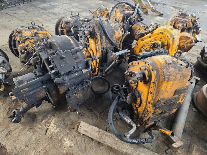 ขายเกียร์รถตักkomatsu jh30  jh63 