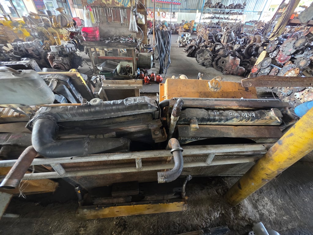 ขายหม้อน้ำสิบล้อ แม็คโคร รถตัก สอบถามได้คะ ขายหม้อน้ำสิบล้อ แม็คโคร รถตัก สอบถามได้คะ