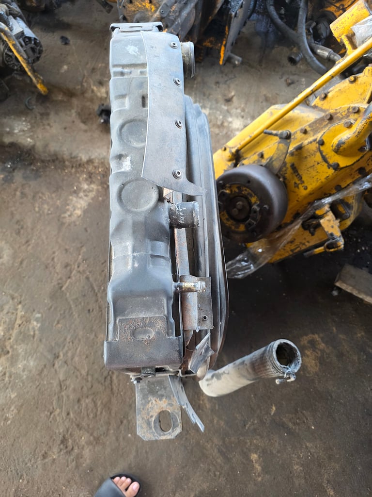 ขายหม้อน้ำ rocky240  ทรงยาว สวยไม่มีผุ