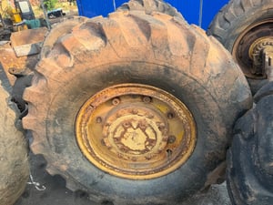 ยางรถตัก ยางรถตัก