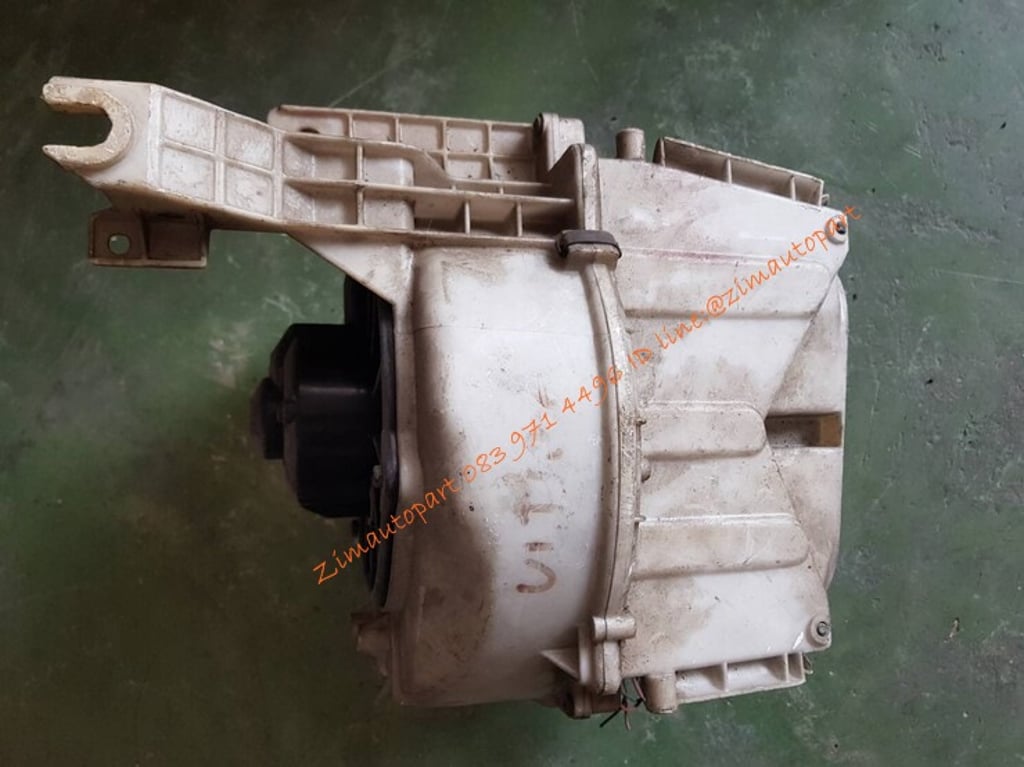 ตู้แอร์พัดลมโบเวอร์รถยนต์ mitsubishi ULTIMA E54A เก่าญี่ปุ่น ตู้แอร์พัดลมโบเวอร์รถยนต์ mitsubishi ULTIMA E54A เก่าญี่ปุ่น