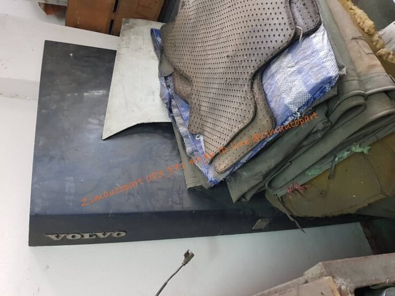 ฝากระโปรงหลังรถยนต์ volvo 740 เก่าญี่ปุ่น ฝากระโปรงหลังรถยนต์ volvo 740 เก่าญี่ปุ่น