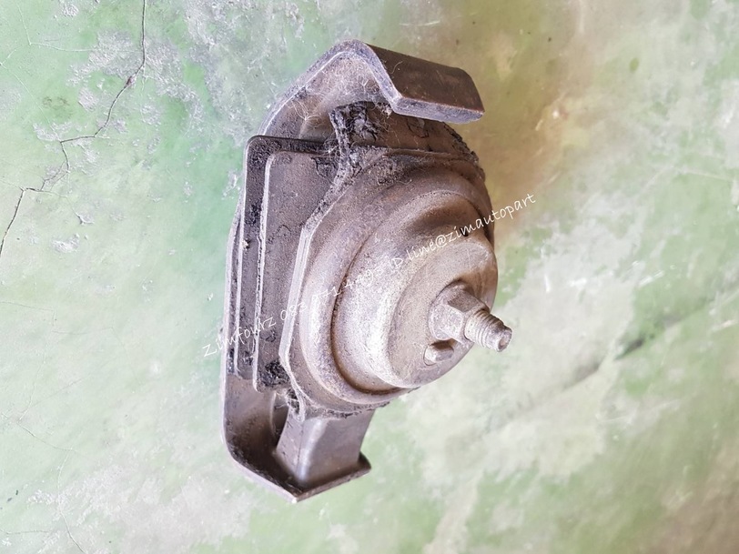 ยางแท่นเครื่องรถยนต์ nissan SINVIA S13 เก่าญี่ปุ่น