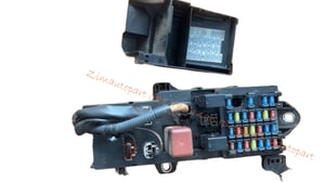 แผงฟิวส์รถยนต์ toyota HIACE เก่าญี่ปุ่น