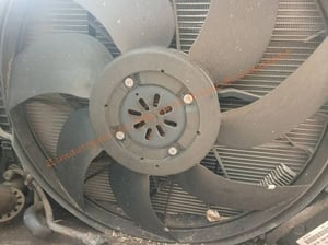 พัดลมหม้อน้ำรถยนต์ benz C200 kompressor เก่าญี่ปุ่น