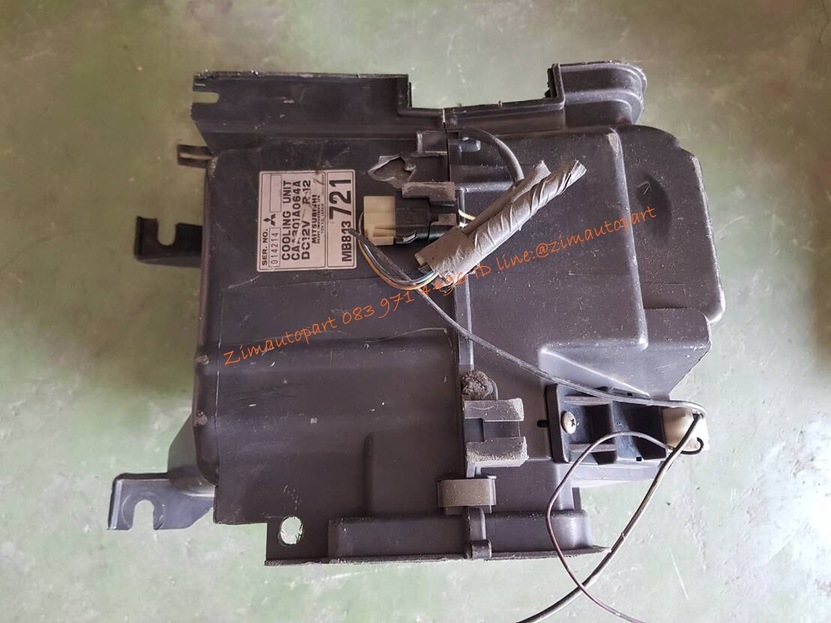 ตู้แอร์คอยร์เย็นรถยนต์ mitsubishi ULTIMA E54A เก่าญี่ปุ่น ตู้แอร์คอยร์เย็นรถยนต์ mitsubishi ULTIMA E54A เก่าญี่ปุ่น