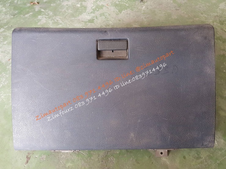 เก๊ะหน้ารถยนต์ mitsubishi GALANT E33A เก่าญี่ปุ่น