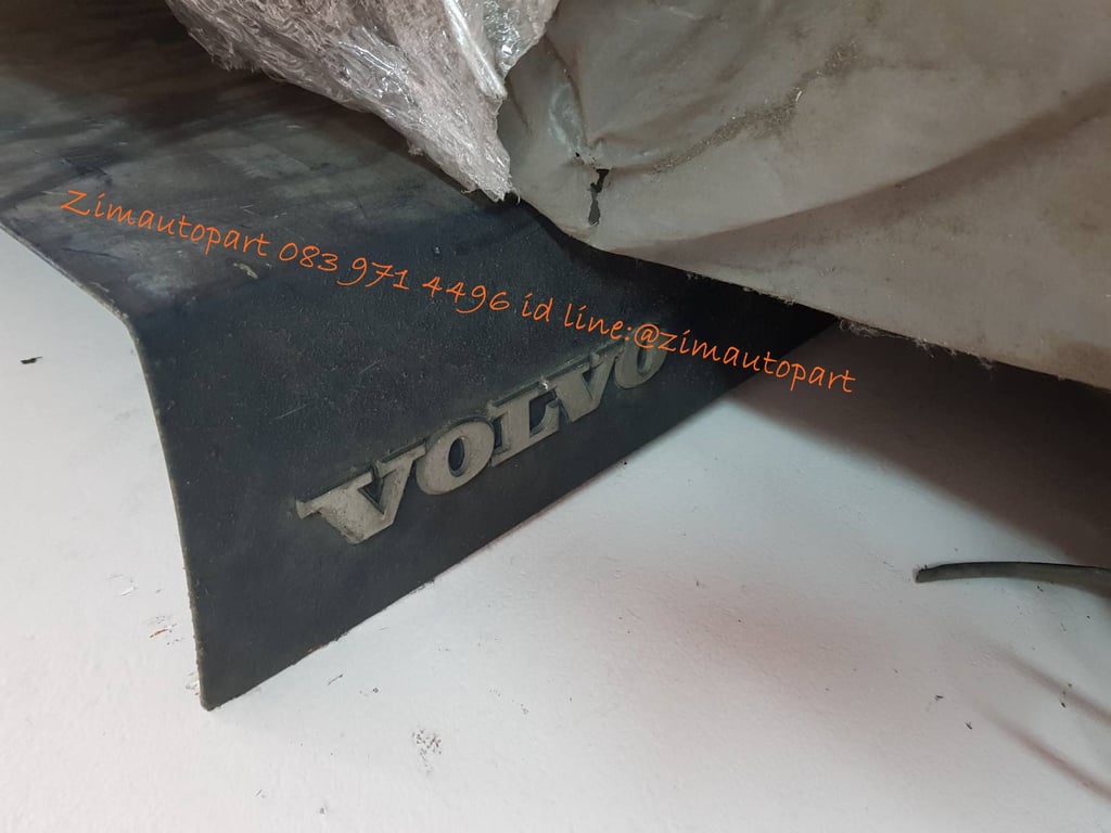 ฝากระโปรงหลังรถยนต์ volvo 940 เก่าญี่ปุ่น ฝากระโปรงหลังรถยนต์ volvo 940 เก่าญี่ปุ่น