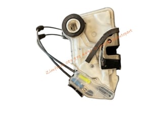 กลอนประตูรถยนต์ toyota FORTUNER เก่าญี่ปุ่น กลอนประตูรถยนต์ toyota FORTUNER เก่าญี่ปุ่น