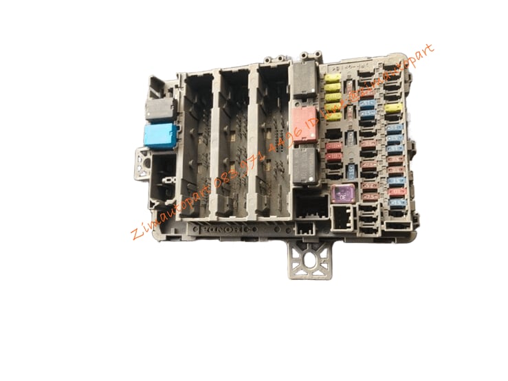 แผงฟิวส์รถยนต์ HONDA CIVIC FB เก่าญี่ปุ่น แผงฟิวส์รถยนต์ HONDA CIVIC FB เก่าญี่ปุ่น