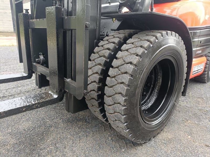 รถโฟล์คลิฟท์  Forklift  TOYOTA  6FD25   ดีเซล พิกัดยก 2.5 ตัน ยกสูง 4 เมตร ล้อหน้าคู่