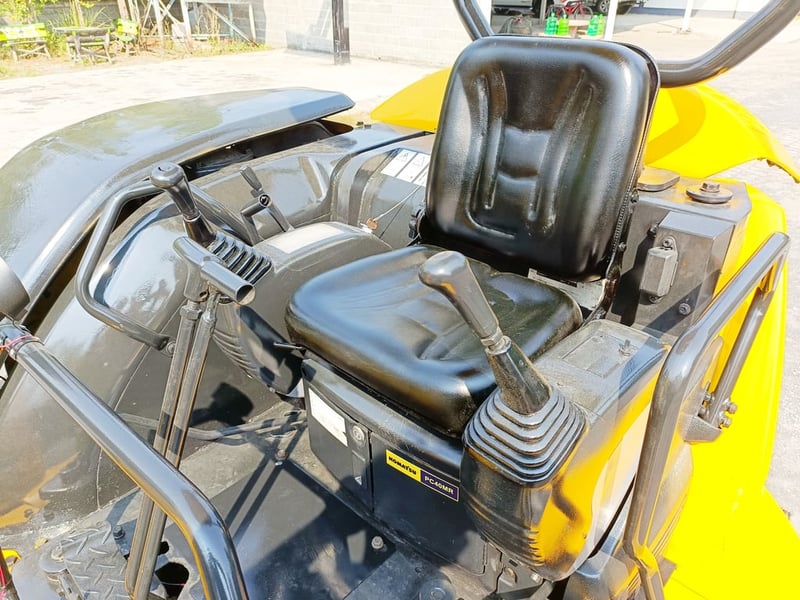 รถขุด แบคโฮ  Komatsu PC40MR  ขนาด 4 ตัน   คอนโทรลน้ำมัน ปั๊มนิ้ว แทรคยาง มีไลน์ไปป์ปิ้ง
