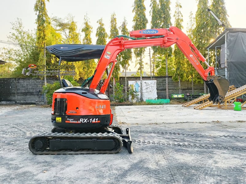 รถขุด แบคโฮ  Kubota RX-141  ขนาด 1.4 ตัน PC14  คอนโทรลน้ำมัน แทรคยาง บูมอาร์มสไลด์