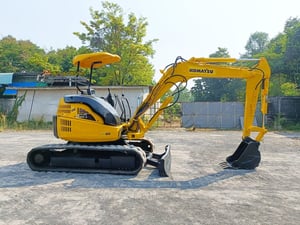 รถขุด แบคโฮ  Komatsu PC40MR  ขนาด 4 ตัน   คอนโทรลน้ำมัน ปั๊มนิ้ว แทรคยาง มีไลน์ไปป์ปิ้ง