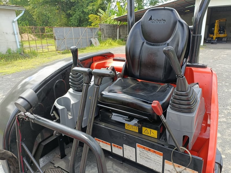 รถขุด แบคโฮ Kubota U30-6 ขนาด 3 ตัน คอนโทรลน้ำมัน ปั๊มนิ้ว แทรคเหล็ก มีไลน์ไปป์ปิ้ง รถขุด แบคโฮ Kubota U30-6 ขนาด 3 ตัน คอนโทรลน้ำมัน ปั๊มนิ้ว แทรคเหล็ก มีไลน์ไปป์ปิ้ง