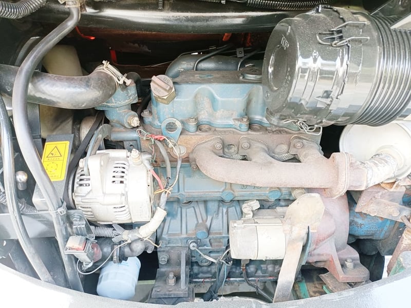 รถขุด แบคโฮ  Kubota U35-3  ขนาด 3.5 ตัน   คอนโทรลน้ำมัน ปั๊มนิ้ว แทรคเหล็ก มีไลน์ไปป์ปิ้ง