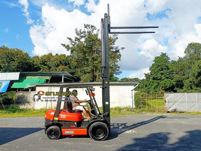 รถโฟล์คลิฟท์  Forklift  TOYOTA  6FD25  ดีเซล พิกัดยก 2.5 ตัน ยกสูง 4 เมตร ล้อหน้าคู่