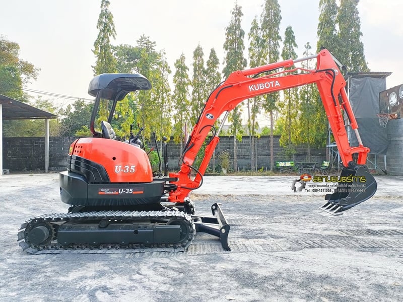 รถขุด แบคโฮ Kubota U35-3 ขนาด 3.5 ตัน คอนโทรลน้ำมัน ปั๊มนิ้ว แทรคเหล็ก มีไลน์ไปป์ปิ้ง รถขุด แบคโฮ Kubota U35-3 ขนาด 3.5 ตัน คอนโทรลน้ำมัน ปั๊มนิ้ว แทรคเหล็ก มีไลน์ไปป์ปิ้ง