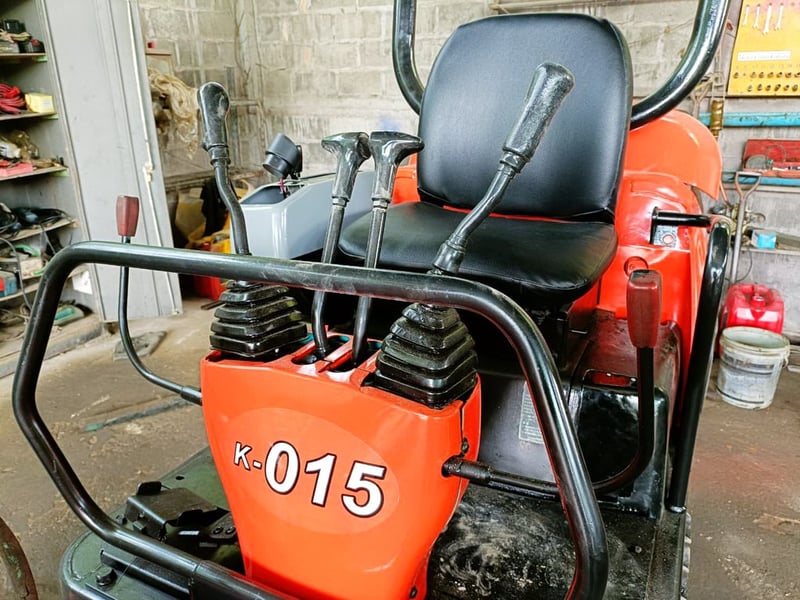  รถขุด แบคโฮ  Kubota RX-141  ขนาด 1.4 ตัน PC14  คอนโทรลน้ำมัน แทรคยาง บูมอาร์มสไลด์