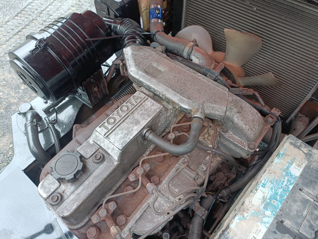 รถโฟล์คลิฟท์  Forklift  TOYOTA  6FD25   ดีเซล พิกัดยก 2.5 ตัน ยกสูง 4 เมตร ล้อหน้าคู่ รถโฟล์คลิฟท์  Forklift  TOYOTA  6FD25   ดีเซล พิกัดยก 2.5 ตัน ยกสูง 4 เมตร ล้อหน้าคู่