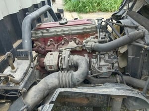 ขายรถบรรทุกหกล้อ คอกสูง มีลิฟท์ท้าย 1.5 ตัน สภาพดี ไมล์น้อย 