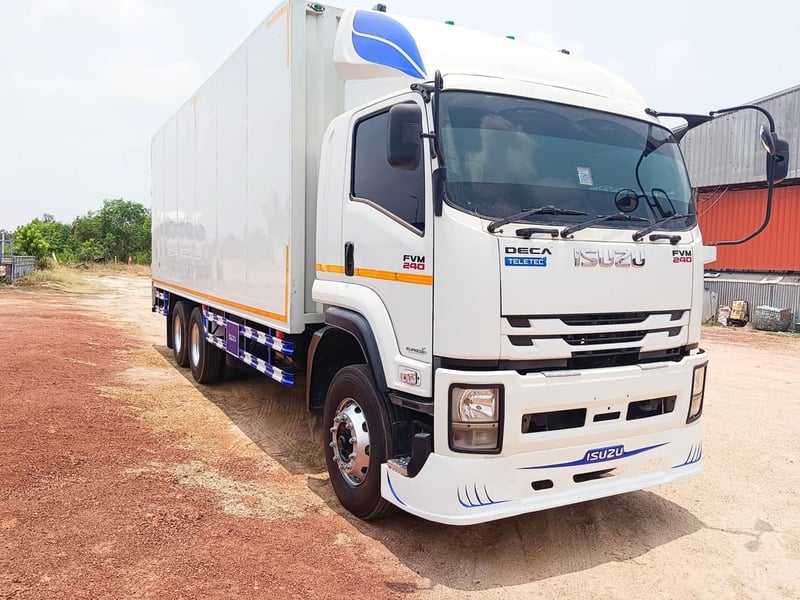 ISUZU FVM240แรงม้า ปี62 ตู้แห้ง 7.80เมตร
