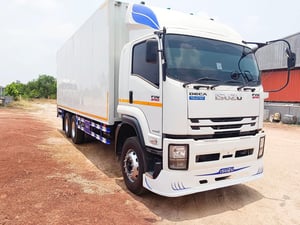 ISUZU FVM240แรงม้า ปี62 ตู้แห้ง 7.80เมตร