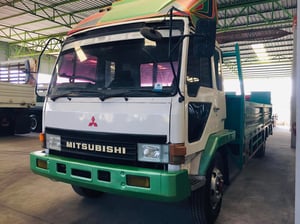 หกล้อใหญ่ เทรลเลอร์+กระบะบรรทุก+มีบันใดขึ้นรถเกี่ยวข้าว