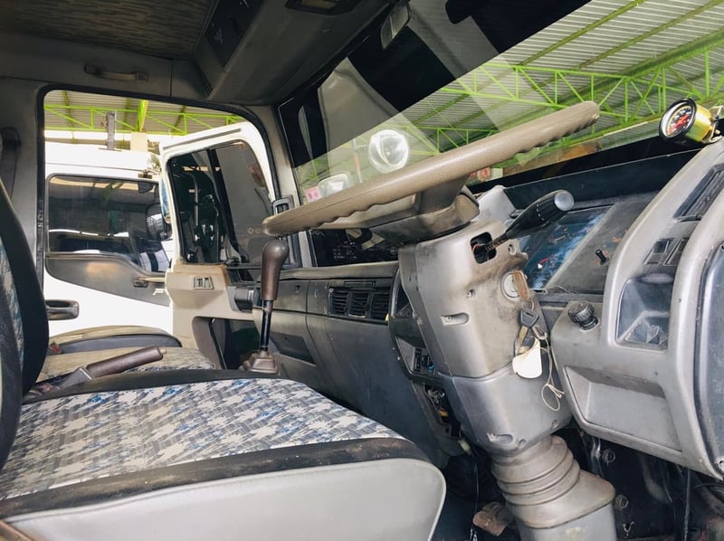 HINO FL3H 195แรง กระบะบรรทุกเพลาเดียว HINO FL3H 195แรง กระบะบรรทุกเพลาเดียว