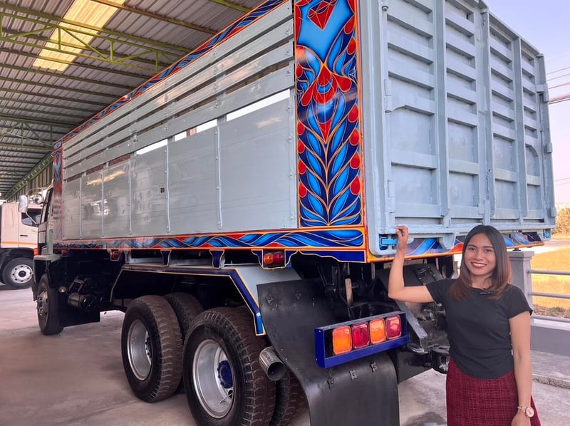 ร็อกกี้ดั้ม2เพลา 240แรง สภาพสวยพร้อมใช้งาน ลูกค้าเครดิตดีดาวน์เพียง 100,000 