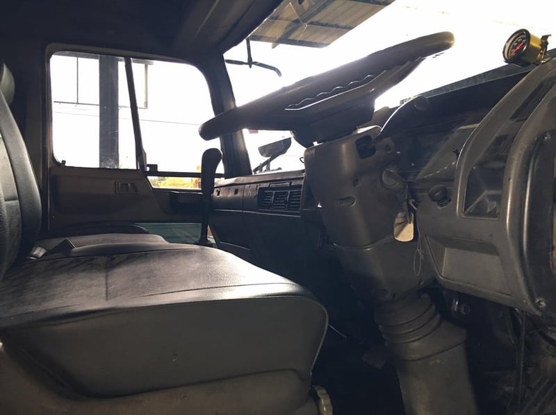 ถูกใจสายล่องราคาเบาๆ HINO FL3H 195แรง เครดิตดีดาวน์เพียง 100,000 บาท