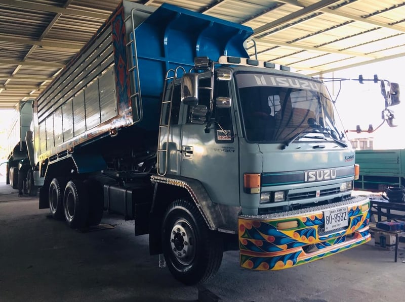 ISUZU ROCKY 240 เกียร์ฟูลเลอร์ สภาพสวยพร้อมใช้งาน เครดิตดีจัดไฟแนนซ์ได้สูง 