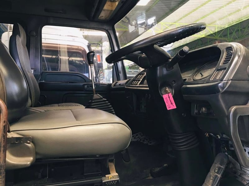 ขายรถล่องเพลาเดียว กระบะบรรทุก ISUZU DECA 6HH1 รถสวยสภาพดี